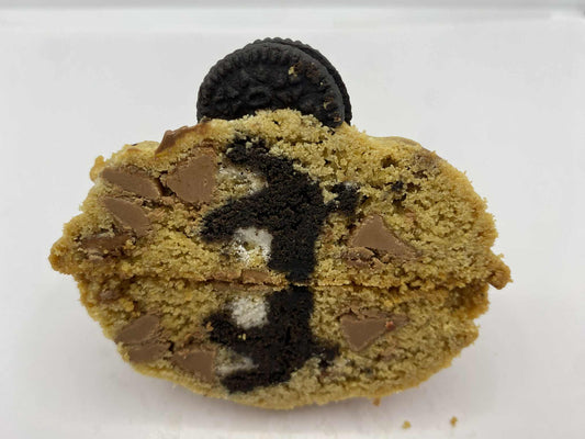 Cookies and Cream Choc Chip Cookies