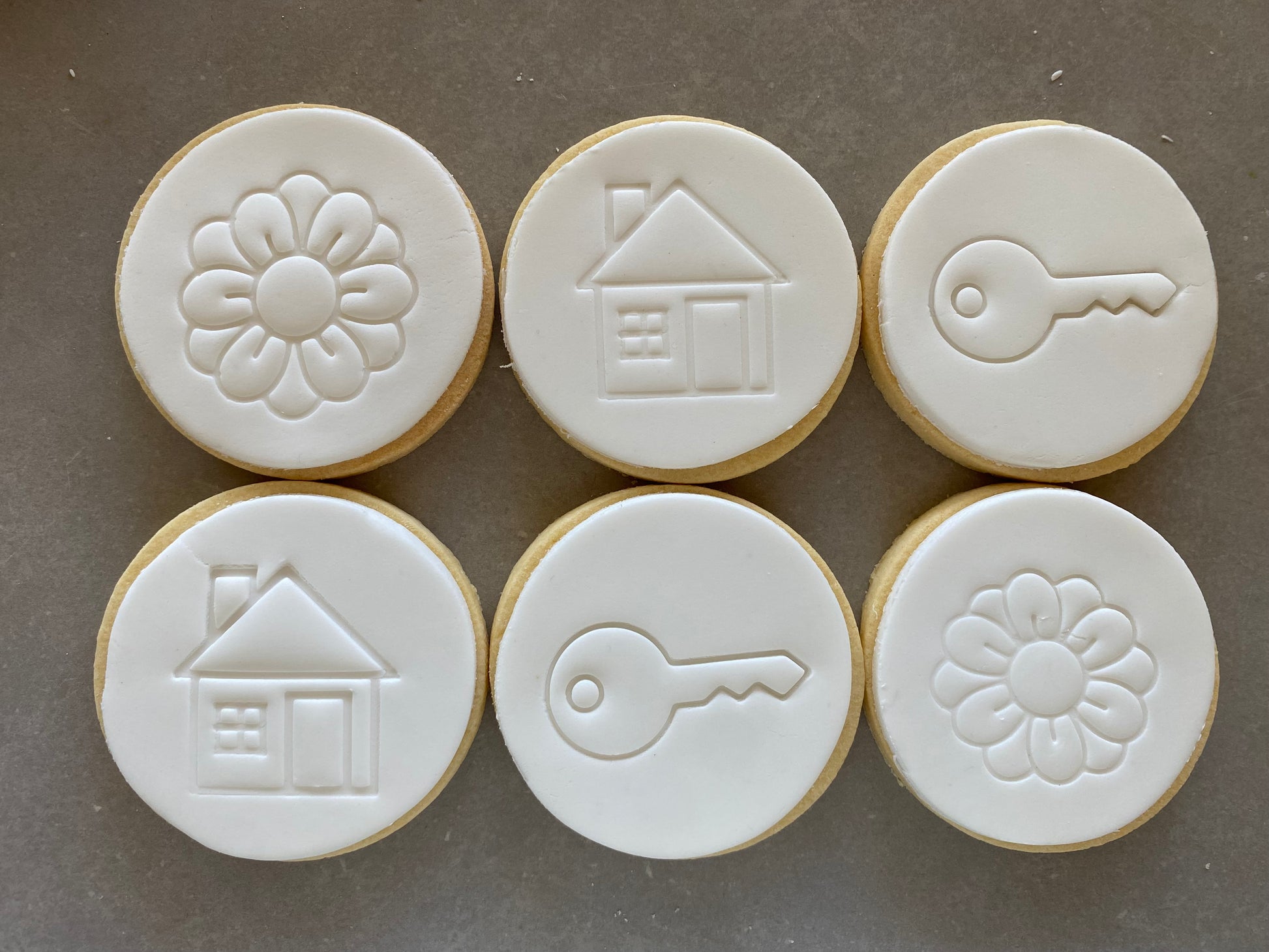 Fondant cookies, Gift Boxes, Delivery Australia – Bellomonte Biscuits