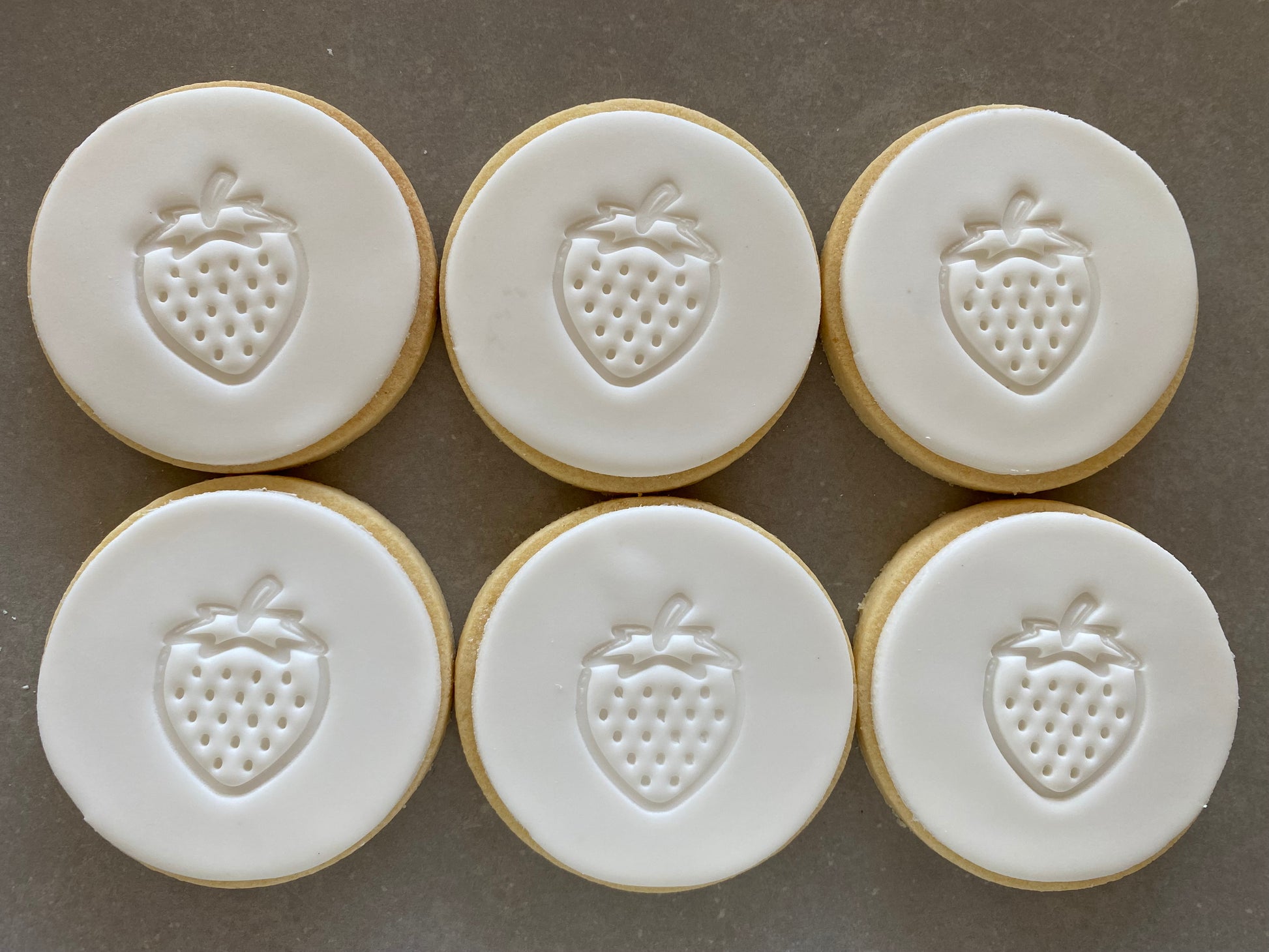 Fondant cookies, Gift Boxes, Delivery Australia – Bellomonte Biscuits
